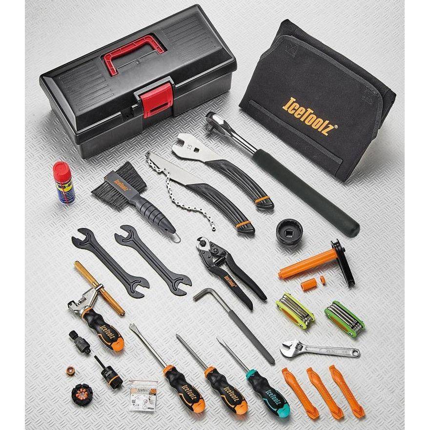 Gereedschapskoffer Icetoolz Pro Shop 85A7 met handvat en schuifsluitingen, stevige zwarte gereedschapskist voor professioneel gebruik