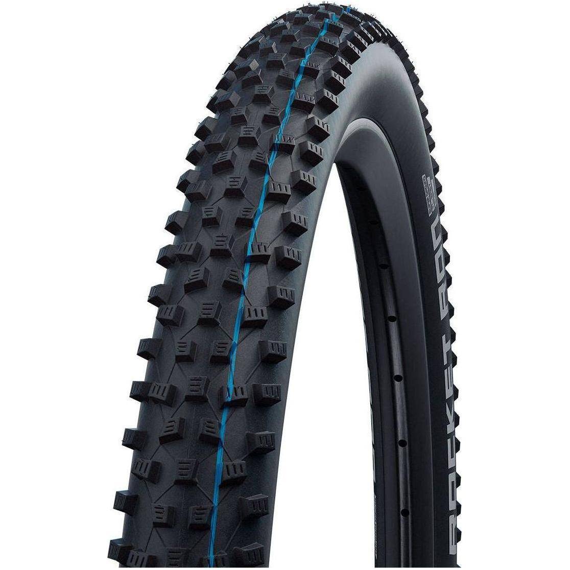 Montage van een zwarte Schwalbe Rocket Ron TLE MTB buitenband 27,5 inch met ADDIX SpeedGrip voor super ground ondergrond.