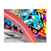 Dutch Perfect stadsfiets buitenband 28x1.40" anti-lek, duurzame fietsband voor stadsritten, zichtbaar op de afbeelding.