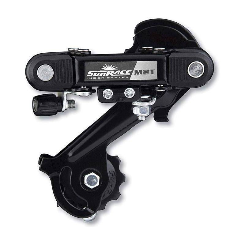 Sunrace achterderailleur Rdm2T 6/7V korte kooi met oog voor directe montage op fiets, schakelsysteem en montageonderdelen zichtbaar