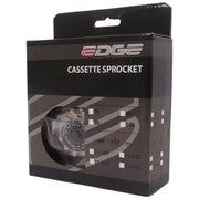 Edge Cs-R9011 11-speed cassette in nickel plated zilver, zichtbaar met tandwielen en montagesysteem op de afbeelding
