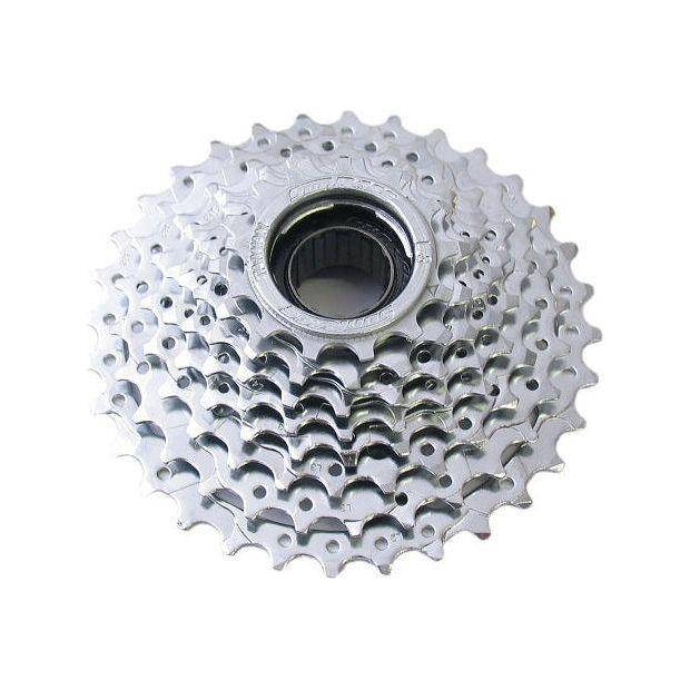 Zwarte Sunrace 8-speed freewheel 13/32 voor racefietsen, zichtbaar met tandwielen en bevestigingsmechanisme.