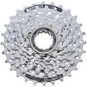 Shimano Alivio HG51 8-speed cassette met metalen tanden en zwarte behuizing voor soepel schakelen op fietsen.