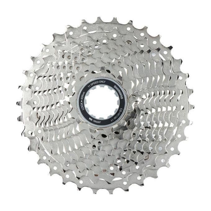 Shimano 105 CS-HG700 11-34T cassette voor 11-speed fietsen, met metalen tandwielen en geavanceerd schakelsysteem.