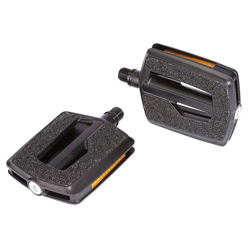Zwarte Ergotec Pedaalset 831 met antislip voor fiets, zichtbaar met stevige voetoppervlak en bevestigingspunten.
