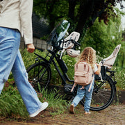 Fietsrugzak van Urban Iki met verstelbare schouderbanden en waterbestendige stof, geschikt voor dagelijks gebruik.