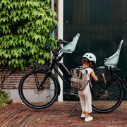 Fietsrugzak van Urban Iki met meerdere vakken, geschikt voor dagelijks gebruik, zwart gekleurd en waterbestendig.