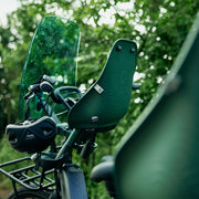 Urban Iki Ta-ke BIO fietsstoeltje voor kinderfiets, comfortabel en stevig met veiligheidsriem en verstelbare voetsteunen.