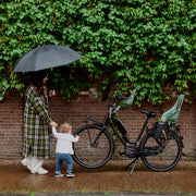 Urban Iki fietsstoeltje Ta-ke voorzitje met verstelbare veiligheidsgordel en comfortabel zitvlak voor kinderfiets.