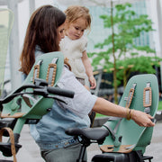 Urban Iki achterfietszitje Ta-ke Easyfix voor kinderfiets, zwart met bevestigingsmechanisme, geschikt voor achterop de fiets.