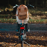 Fietsrugzak van Urban Iki met meerdere vakken en verstelbare schouderbanden, ideaal voor dagelijks gebruik.