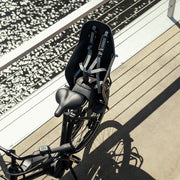 Urban Iki achterzitje U-me MIK HD voor fiets achter, zwart met verstelbare beugel en veiligheidsriemen, geschikt voor kinderfietsen