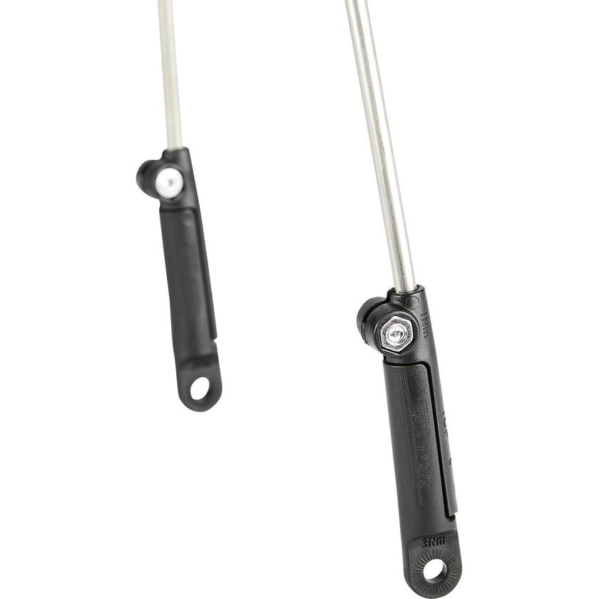 Zwarte SKS Velo 42 Urban spatbordenset voor 28-inch fietsen met PVC-stangen en 42 mm breedte, zichtbaar op de afbeelding