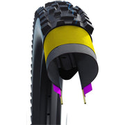 Zwarte Schwalbe Nobby Nic Evo Addix MTB band 27.5x2.25 inch, profiel voor off-road fietsen, zichtbaar op afbeelding.