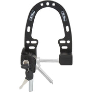 Zwart M-Wave Multi Functie Brakebooster Slot, ringslot voor fietsbeveiliging, zichtbaar met sleutels en bevestigingsonderdelen.