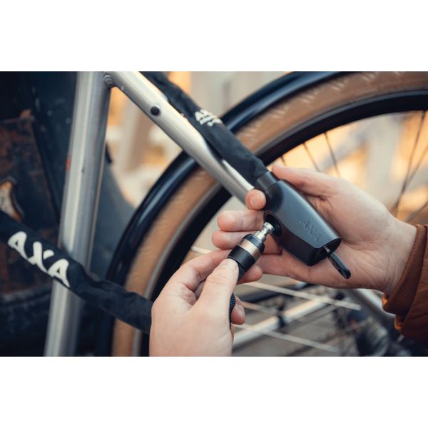 Axa Kettenschloss Absolute 5-150 Mit Polyesterhülle - Schwarz