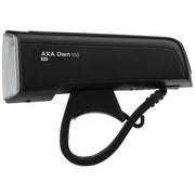 Axa DWN oplaadbare USB-koplamp met verstelbare hoofdband en heldere verlichting, geschikt voor fietsers en outdoor activiteiten.