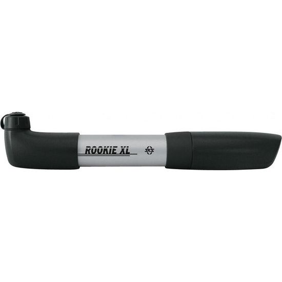 Zilveren SKS Rookie XL 227 mm handpomp voor fietsbanden, compacte en handige fietspomp in beeld.
