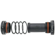Shimano Deore M5100 trapas BB-MT501 BSA 68/73 mm Hollowtech II, zichtbaar in close-up met trapas en crankarm