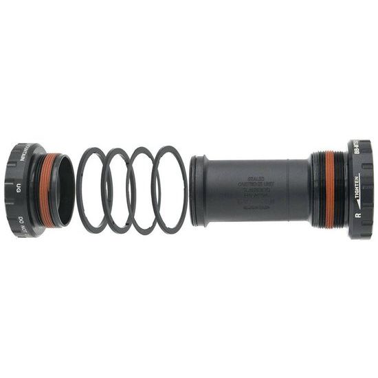 Shimano Deore M5100 trapas BB-MT501 voor BSA 68/73 mm, Hollowtech II, zwart, fiets onderdeel, close-up van trapas in crankstel