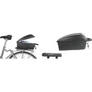 Zwarte Polisport E-Cargo Topkoffer, 11 liter, snel los te maken, op een motor of fiets gemonteerd, zichtbaar in de afbeelding
