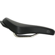 Zwart Selle Royal fietszadel voor stadsfietsen en e-bikes, comfortabel ontwerp voor alle ritten, close-up van het zadel.