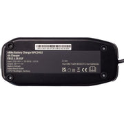 Bosch standaard fietsoplader 36 V 4 A voor E-bike met Smart System, zwart, aangesloten op een Bosch E-bike.