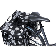 Basil Mara XL Sphere dubbele fietstas 35 liter in zwart en grijs, geschikt voor achter- of voorfiets.