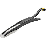 Topeak Defender M2 achterspatbord voor mountainbike, beschermt tegen modder en water, zwart kunststof, bevestigd aan achterwiel.