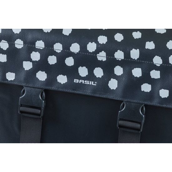 Basil Urban Load dubbele fietstas zwart met reflecterende stippen, geschikt voor 48-53 liter, voor fietsdragers.