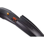 Zwart SKS Shockblade II voorspatbord voor 29-inch fietsen, gemaakt van PVC, beschermt tegen modder en water.
