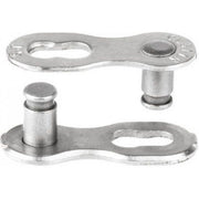 Twee KMC Missinglink 7/8R EPT kettingschakels van 7,3 mm voor snelle montage en onderhoud van fietskettingen.