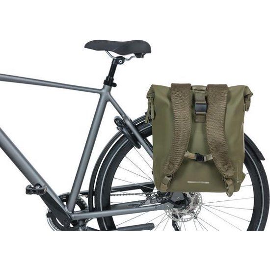 Basil Soho Nordlicht fietsrugzak van 17 liter, waterdicht, met verstelbare schouderbanden en reflecterende details.