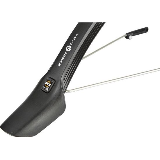 Zwarte SKS Velo 42 Urban 28" spatbordenset met pvc-stangen en 42 mm breedte, geschikt voor stadsfietsen.