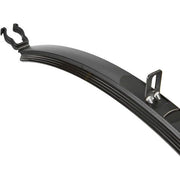 Zwarte SKS Velo 42 Urban spatbordset voor 28-inch fietsen met PVC-stangen en 42 mm breedte, zichtbaar op de afbeelding.