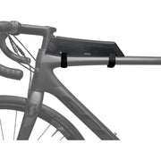 Topeak Fastfuel Tribox frametas met waterdichte ritssluiting en verstelbare riem, geschikt voor fietsframes.