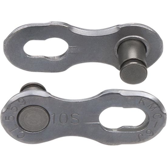 Twee KMC EPT 10-speed niet-herbruikbare kettingschakels met pennen voor fietsketting reparatie, op een witte achtergrond