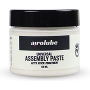 Airolube universele keramische montagepasta in een tube, biologisch afbreekbaar en geschikt voor diverse montageklussen.