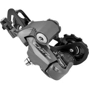 Shimano Claris RD-R2000 achterderailleur voor 8-speed top normal, zichtbaar op fietscomponent in close-up beeld.