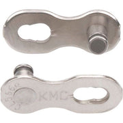 KMC E9 9-speed ketting met EPT-coating, 122 schakels, 1/2" x 11/128" voor fietsen, zichtbaar in close-up.