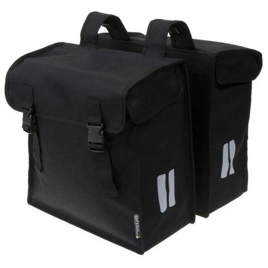 Zwarte Basil Mara XXL dubbele fietstas van 47 liter met waterafstotend materiaal en reflecterende details.