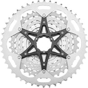 Shimano Deore CS-M4100 10-speed cassette met metalen tanden en zwart design voor mountainbikes en racefietsen.