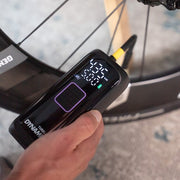 Elektrische fietspomp van Dynamic met digitale drukmeter, geschikt voor banden tot 10 bar, compacte en gebruiksvriendelijke fietspomp