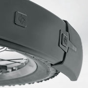 SKS Bluemels spatbordenset voor 28-inch fietsen in matzwart, inclusief voor- en achterspatborden, robuust en duurzaam.