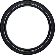 Zwarte Schwalbe Pick-Up Perf Sd Twinskin 24 stadsfiets buitenband met reflectie, zichtbaar op de afbeelding