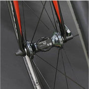 Cateye SPD-30 magneetloze cadanssensor met Bluetooth en Ant+, IPX7 waterbestendig, geschikt voor fietscomputer en trainingsgebruik.