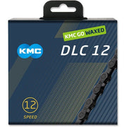 Zwarte KMC DLC12 126 schakels 12-speed ketting met DLC-coating en gewaxte afwerking, geschikt voor high-performance fiets.