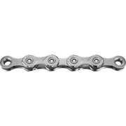 Donkere zilveren KMC E1 EPT ketting voor single speed fietsen, 1/2" x 3/32", 130 schakels, zichtbaar in de afbeelding.