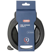 Zwarte Abus Ringslot Pro Amparo 4750 X R voor extra fietsbeveiliging, zichtbaar in de afbeelding.