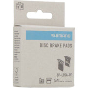 Set van twee Shimano L05A resin schijfremblokken voor fiets, geschikt voor optimale remprestaties en duurzaamheid.